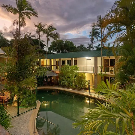 Bay Village Tropical Retreat-2